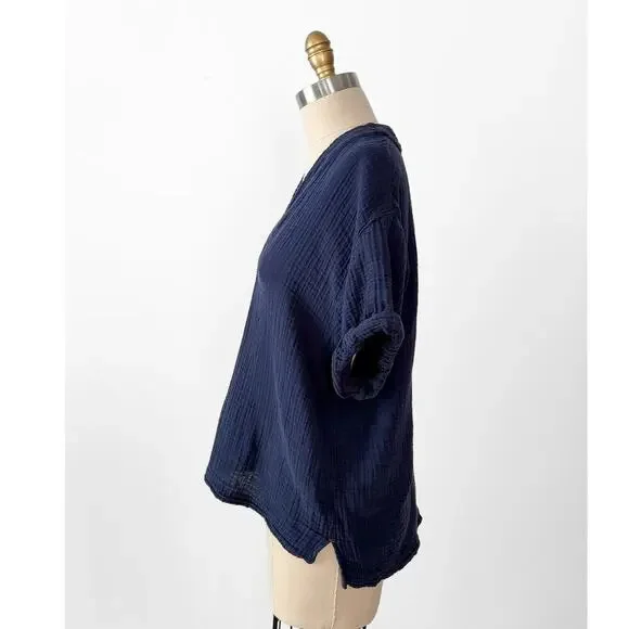 Xirena Avery Cotton Top in North Star Navy Blue Gauze Muslin - Picture 6 of 11